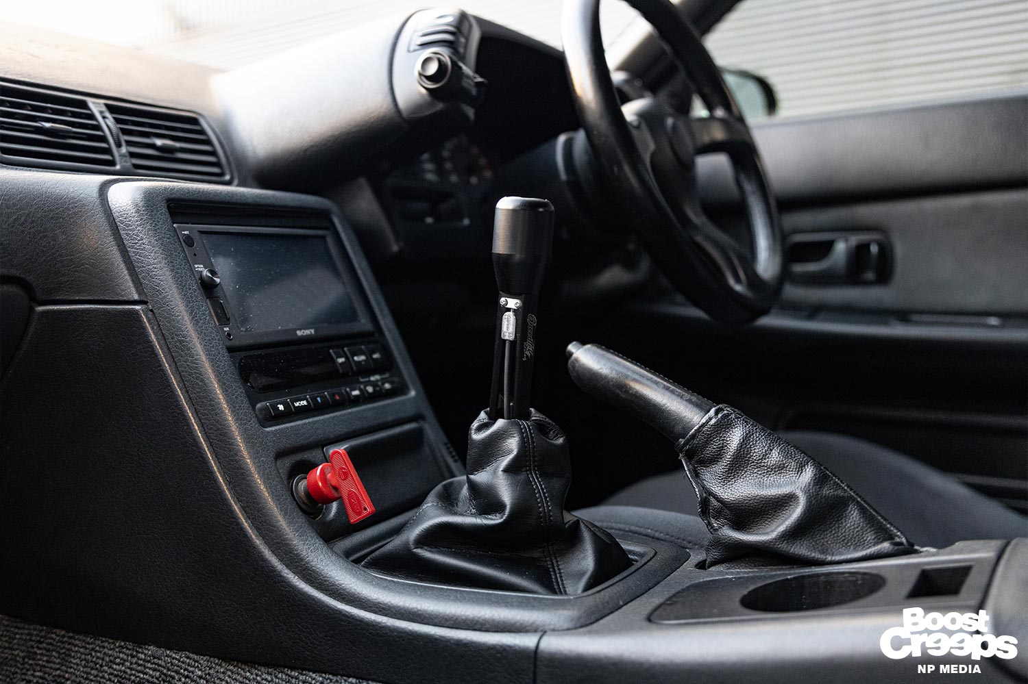 Clean Skyline R32 GTR interior
